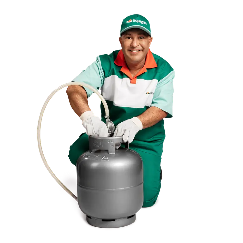 Entregador Liquigás com botijão P13